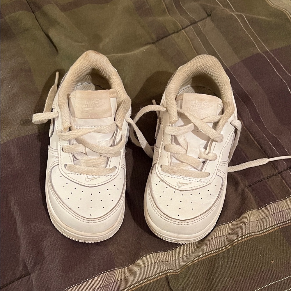 7C Nike Kids White Air Force 1 Sneakers